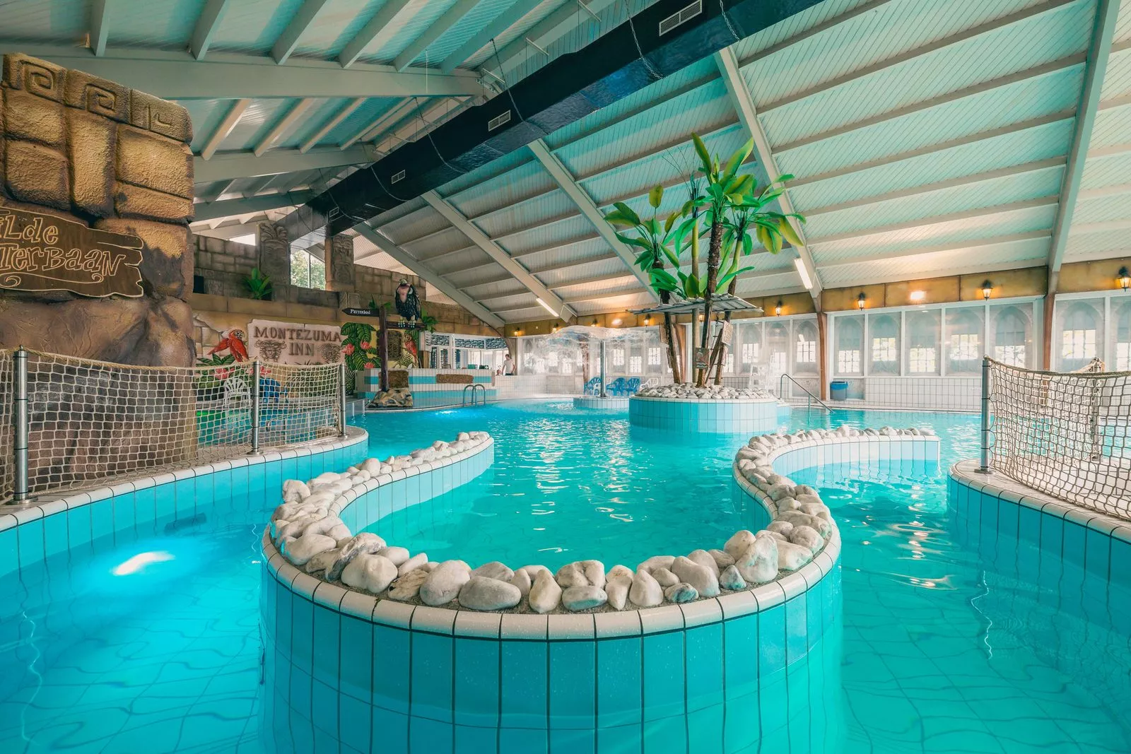 Foto van het zwembad bij Vakantiepark EuroParcs Kaatsheuvel